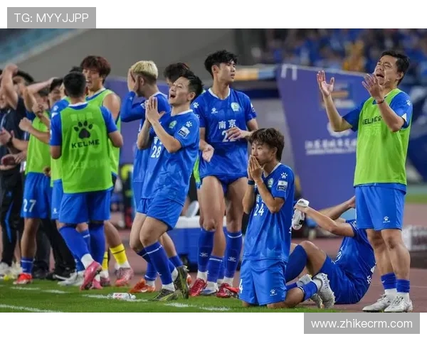 江苏省城市足球联赛激战正酣 各队角逐冠军宝座 引领本地足球新潮流