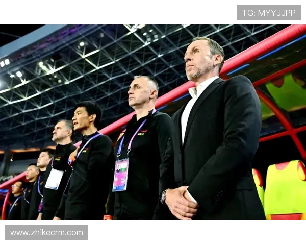 亚足联宣布中国男足主教练职位调整引发各界关注球队未来备受期待