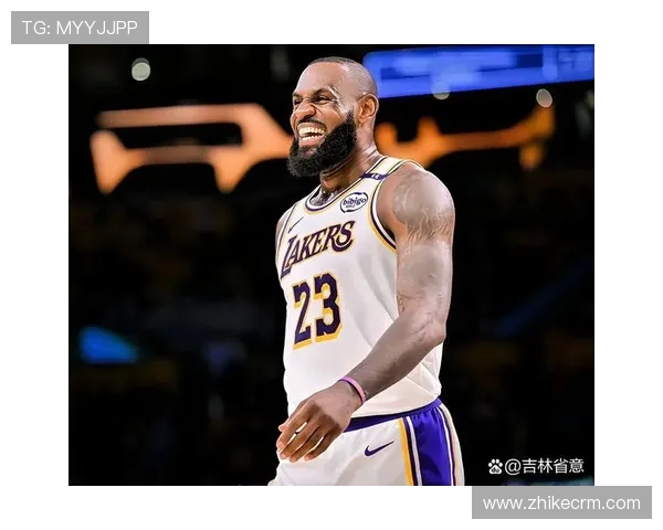 詹姆斯伤愈复出带领湖人迎战雄鹿，东道主期待迎接强劲挑战